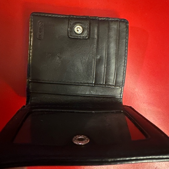 NWOT Coach Small Fold Wallet - Picture 4 of 6